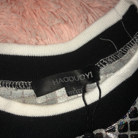 party crop top🖤🖤 - Picture 2 of 3